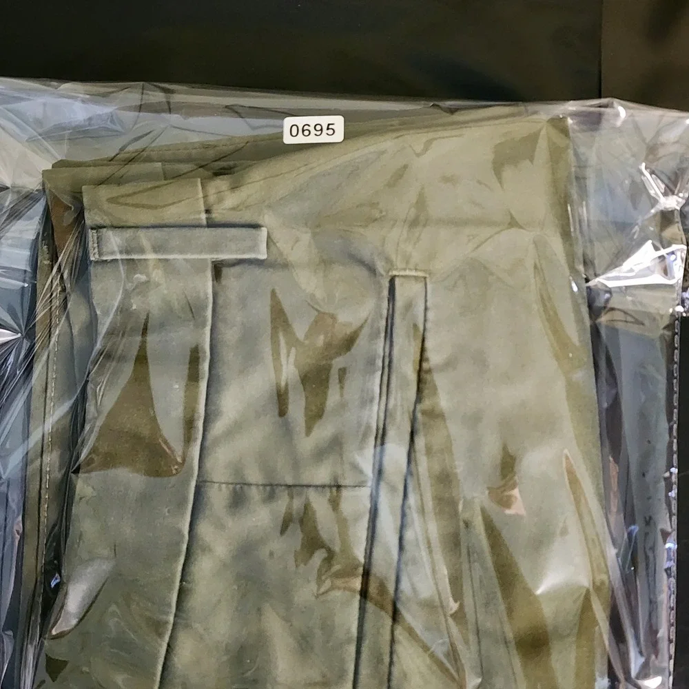 Banana Republic Core Temp Shorts Mens 35 Chino 9 Inch Bright Moss Excellent